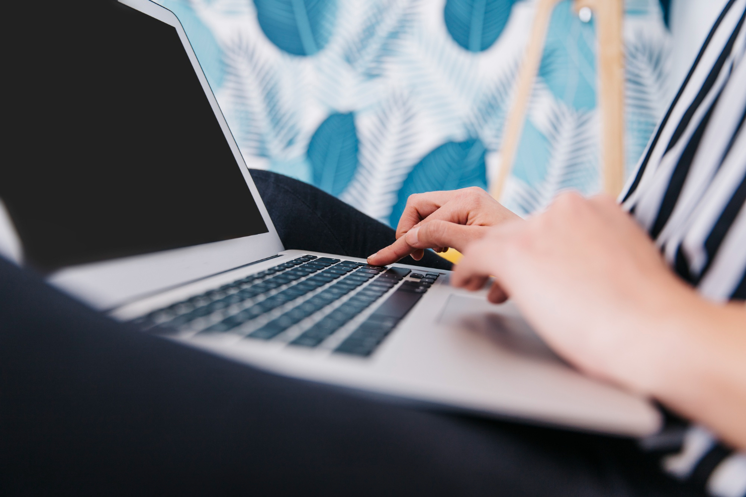 Opis produktu a copywriting w erze GEO i SEO: jak tworzyć treści, które sprzedają i są widoczne lokalnie
